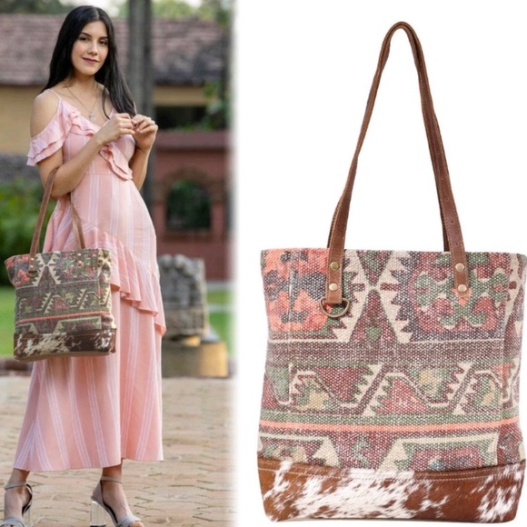 NWT Timeless Up-Cycled Tote HandBag - Picture 4 of 8